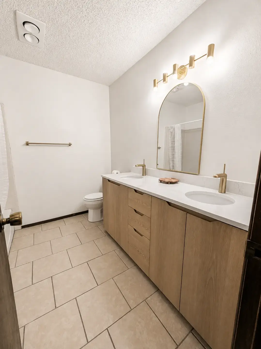 High Plains House furnished home photo 10