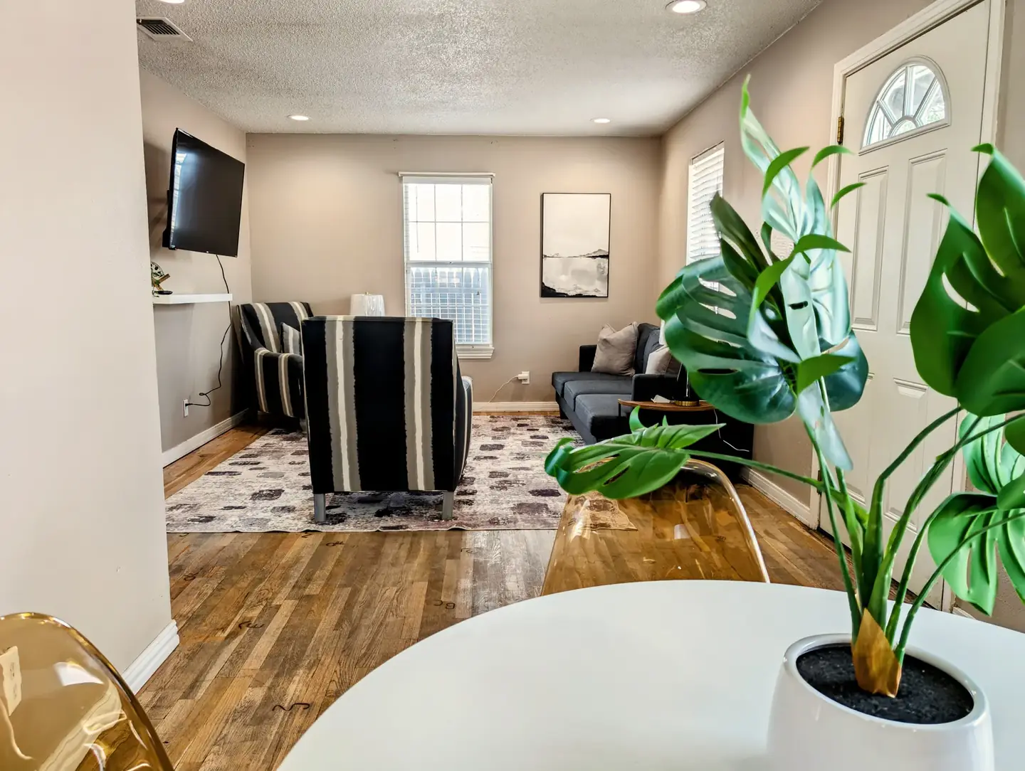 Plaza House furnished home photo 2