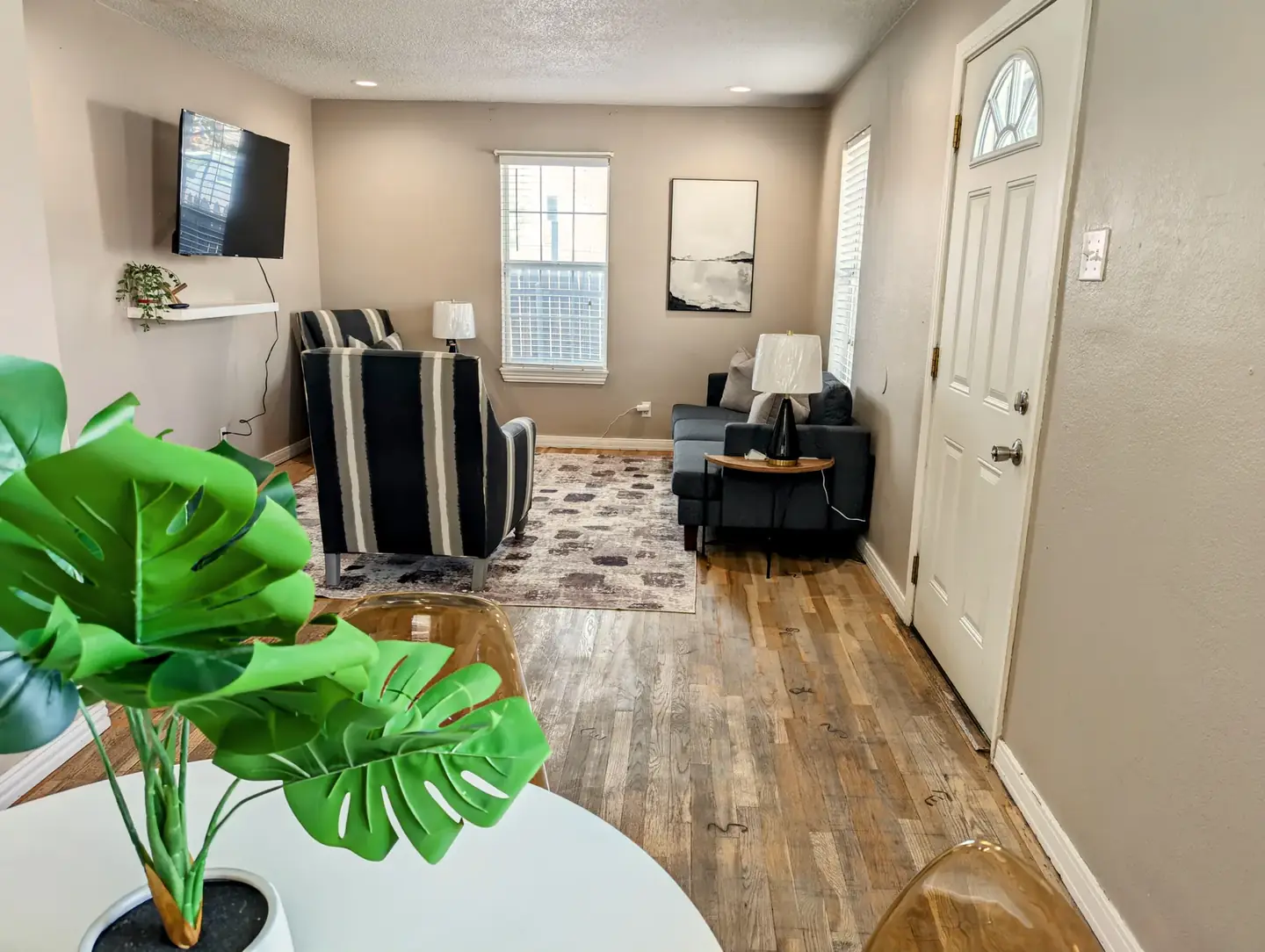 Plaza House furnished home photo 3