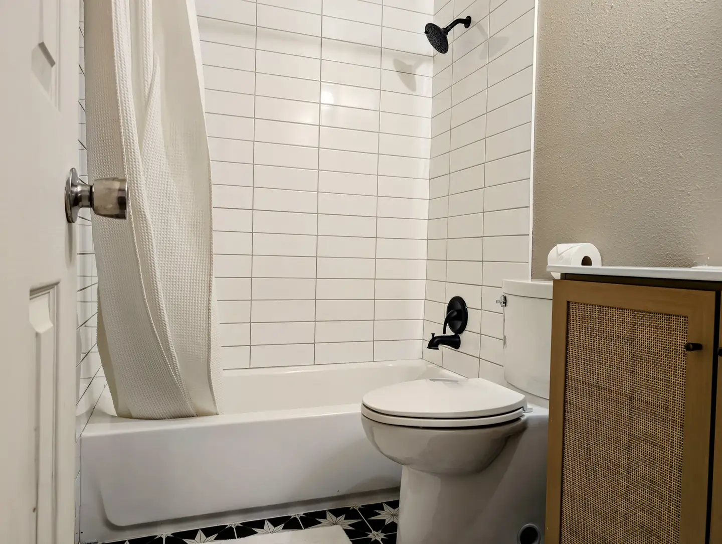 Plaza House furnished home photo 14